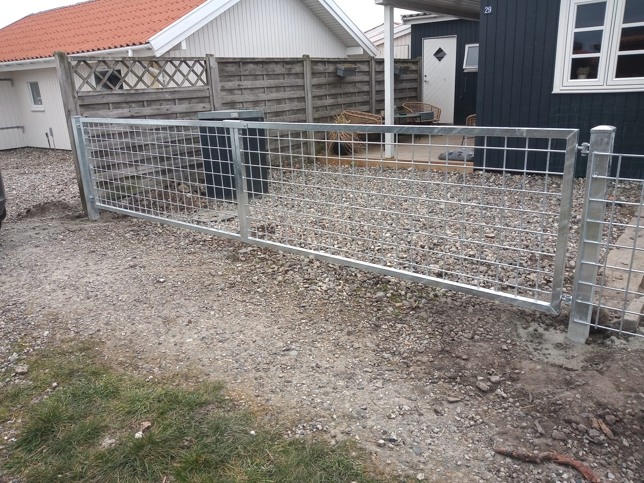 smedejernslåge til indkørsel